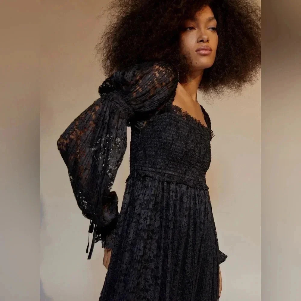UO Fairuza Lace Maxi Dress urban outfitters - Picture 4 of 5